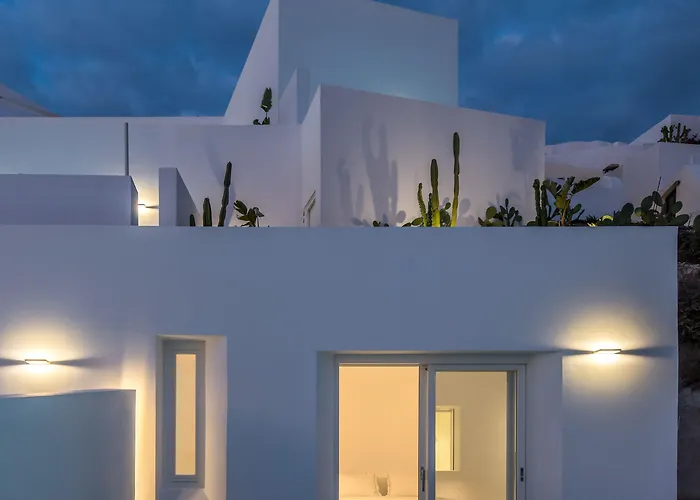 Saint Santorini Hotel 5*