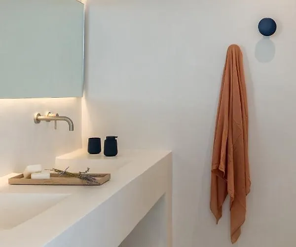 Saint Santorini Hotel