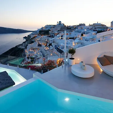 Saint Santorini Hotel