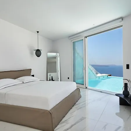 The Saint Hotel Oia (Santorini)