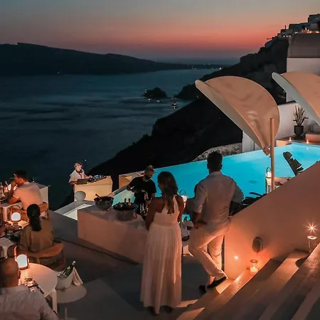 The Saint 5* Oia (Santorini)