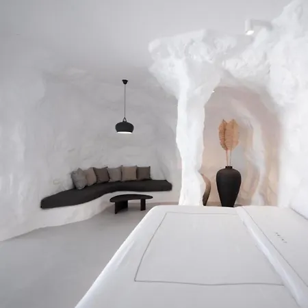 Saint Santorini 5*