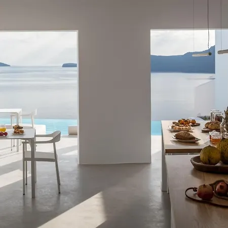 The Saint Hotel Oia (Santorini)