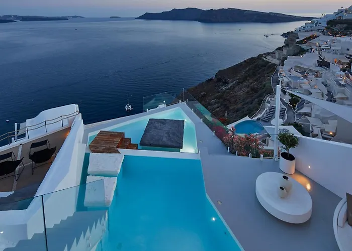 Saint Santorini Hotel
