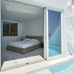 Saint Santorini Hotel 5*