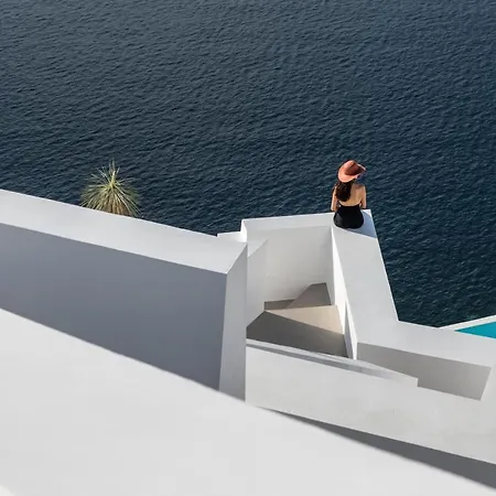 Saint Santorini Hotel 5*