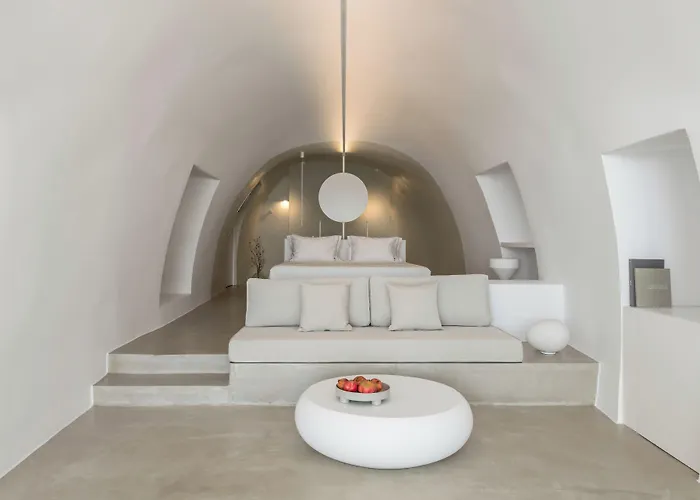 Saint Santorini 5*